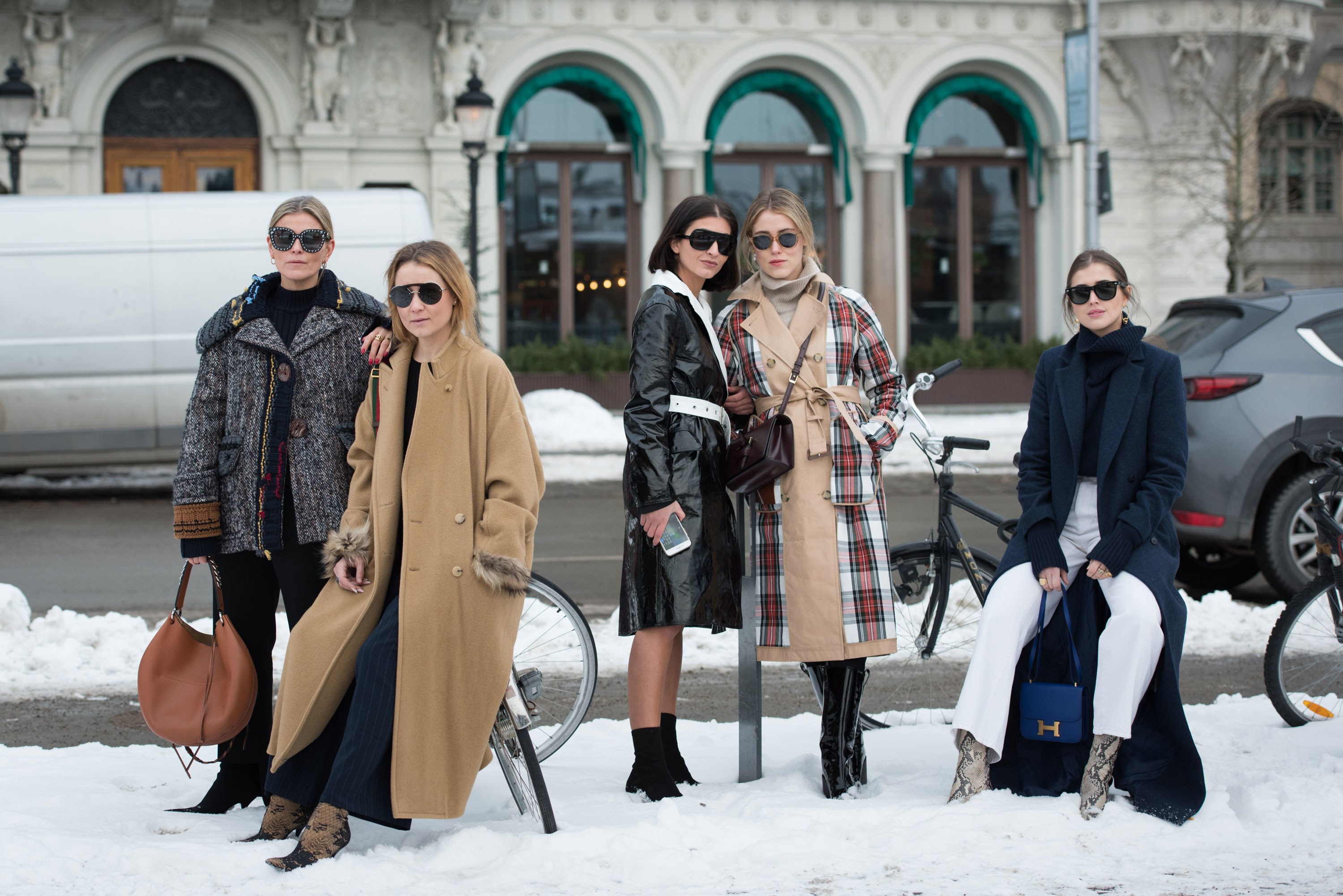 6891279F-BC34-4B34-9352-FFFDF9C2E70D