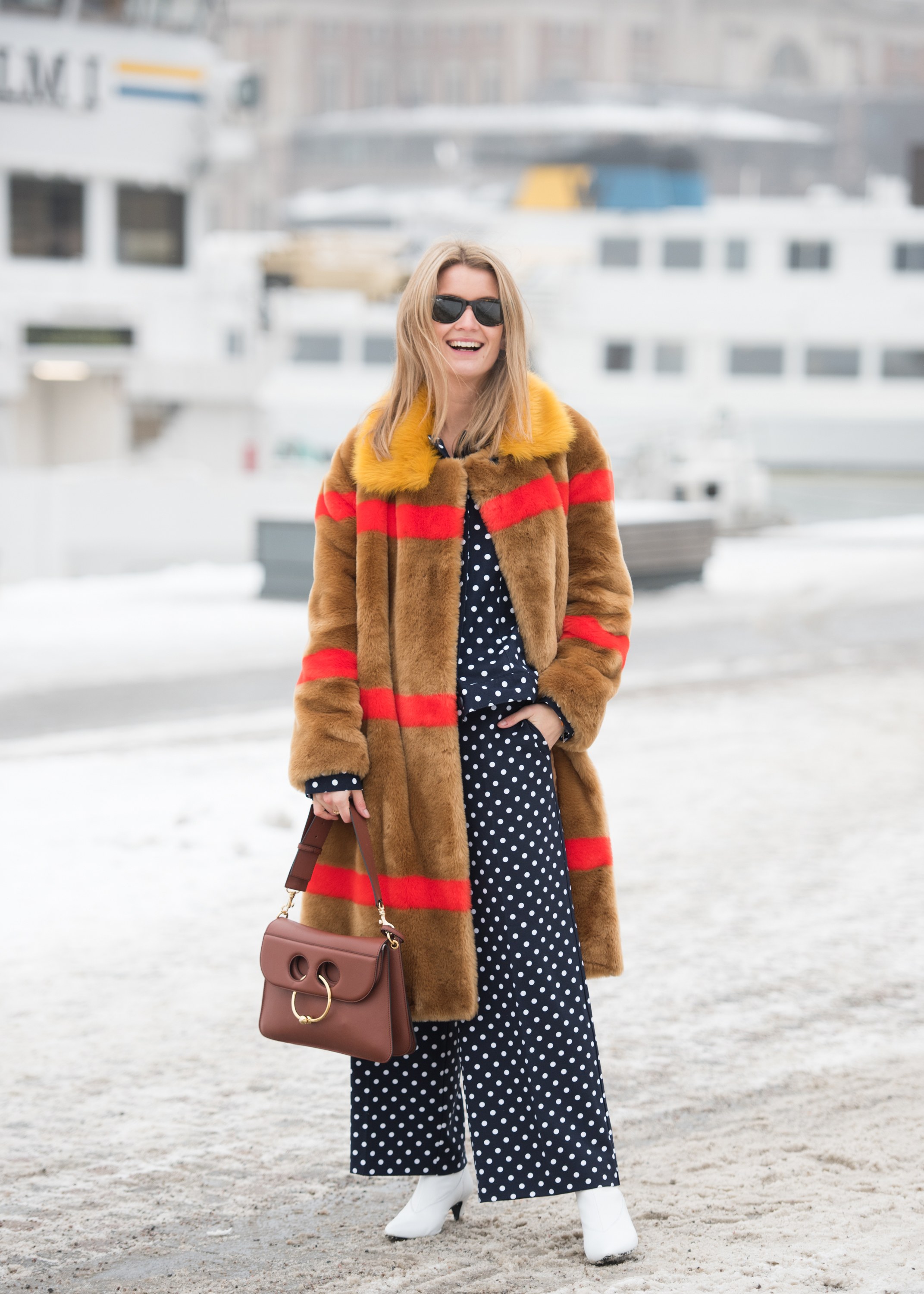 83E986CD-C2A7-45CD-9174-42D1C4F1984A