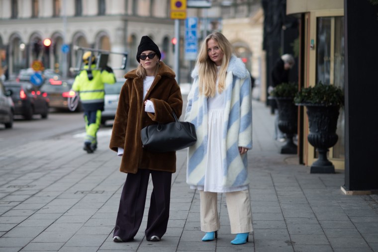 F9B3A98C-E7B7-4E7F-AA55-935C6615C272