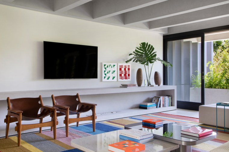 4CE431C3-AD5F-4C06-946F-D96A2C0D1C8C