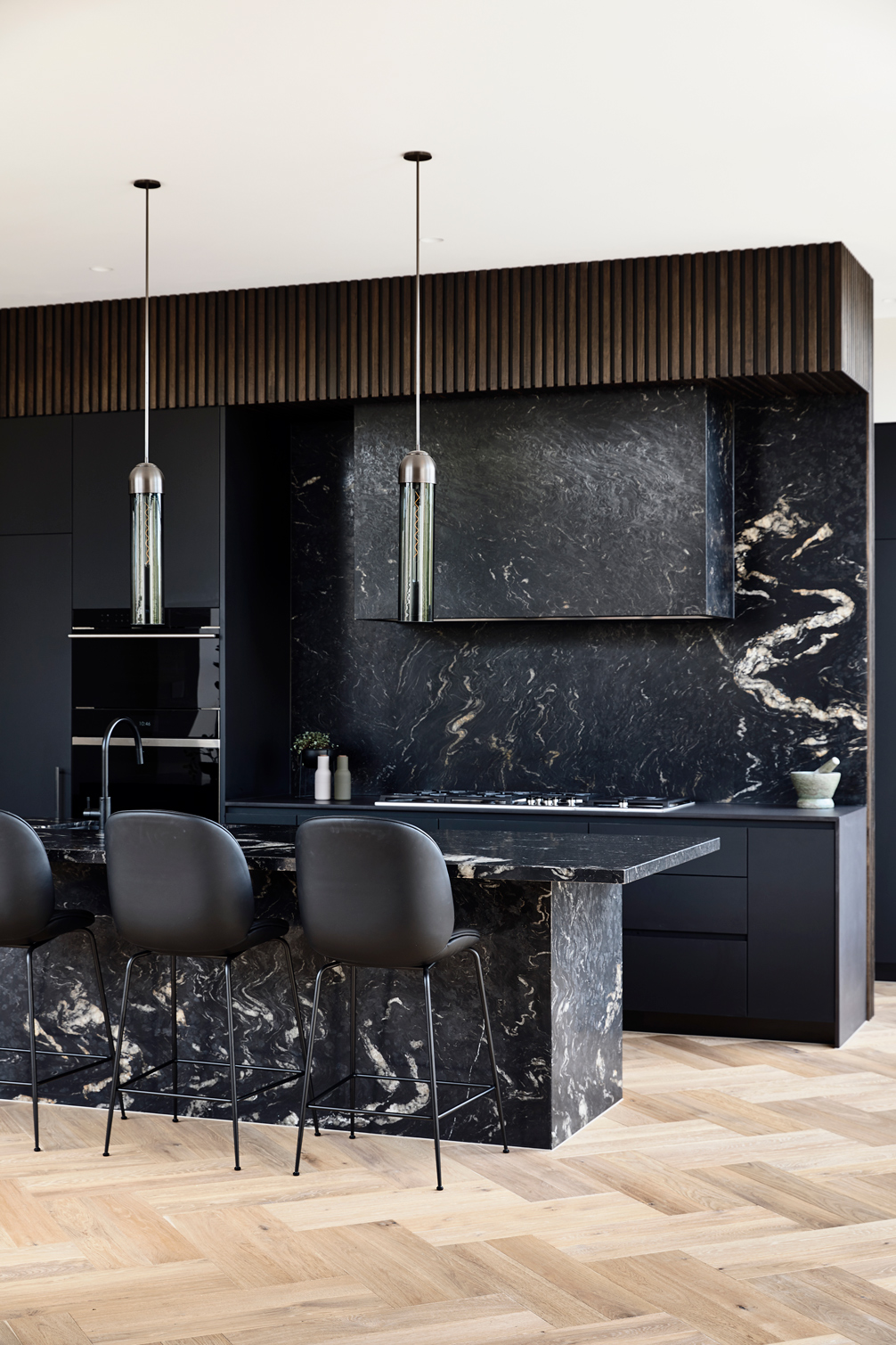 Heritage-Sophistication-Dutch-Gable-House-by-Austin-Design-Associates-Melbourne-VIC-Australia-Image-05