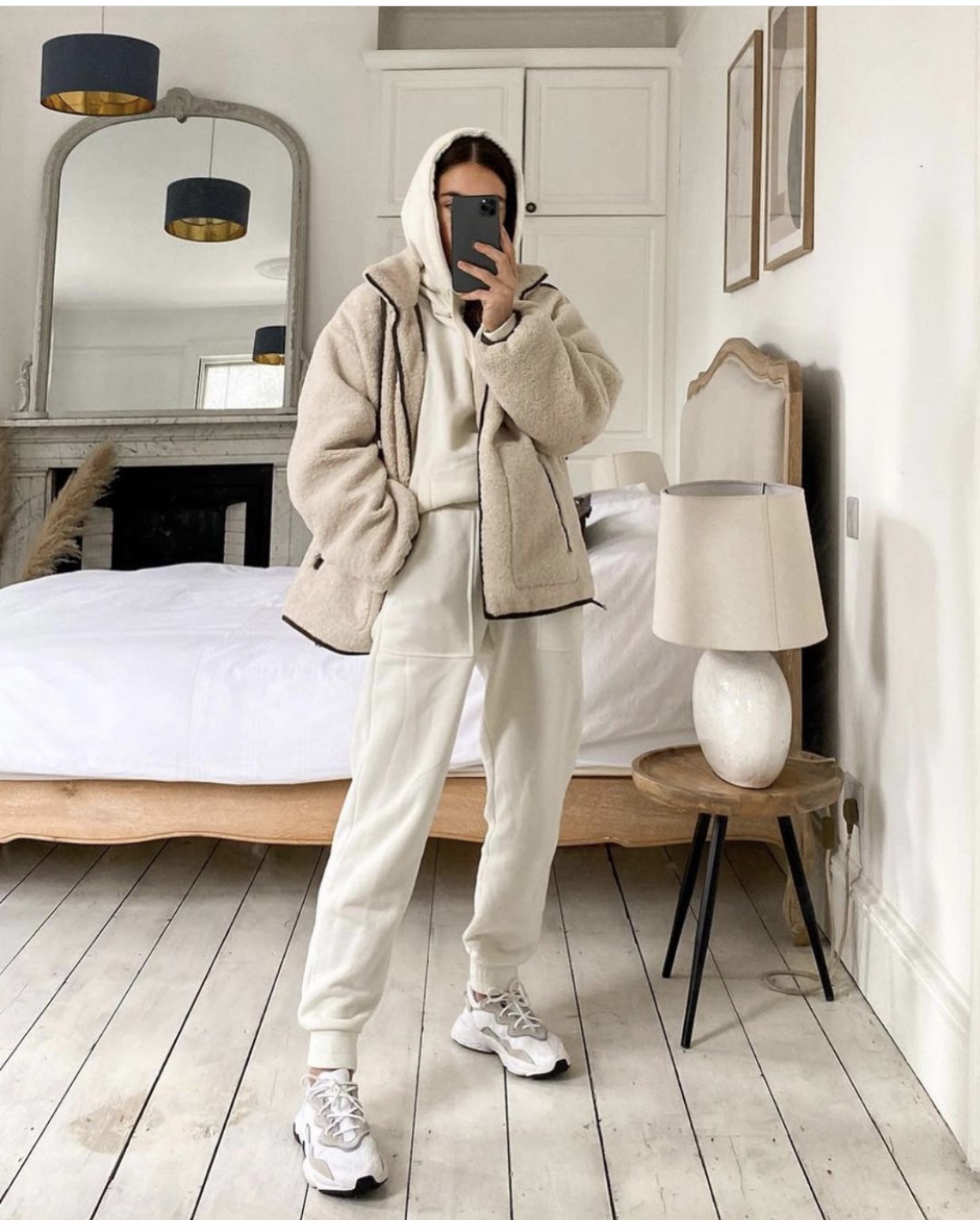 9364BBFF-64A3-4D9F-9967-63DC1693BE49